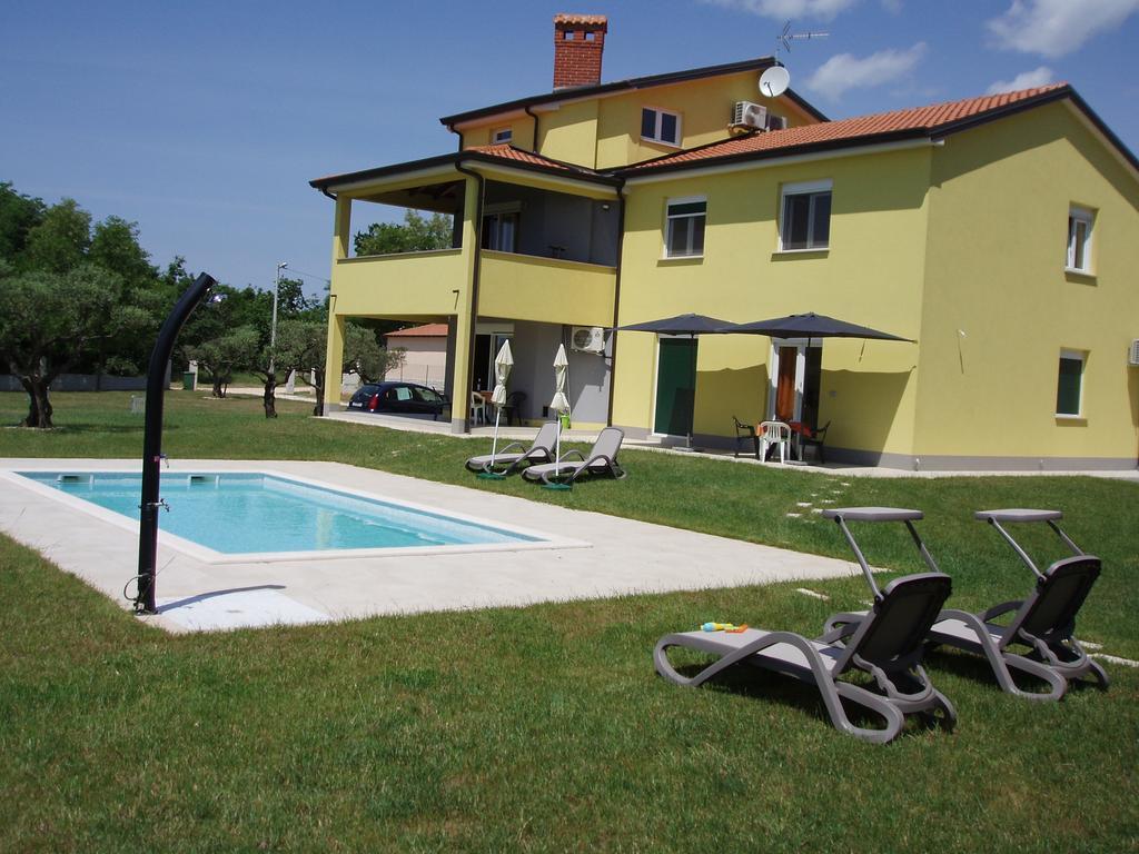 Villanova Apartments Πόρετς Εξωτερικό φωτογραφία