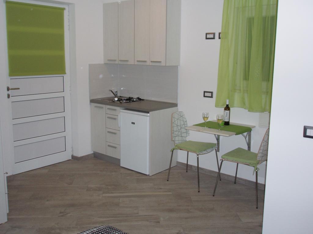 Villanova Apartments Πόρετς Δωμάτιο φωτογραφία