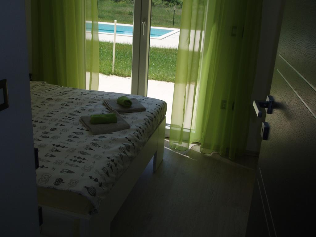 Villanova Apartments Πόρετς Δωμάτιο φωτογραφία
