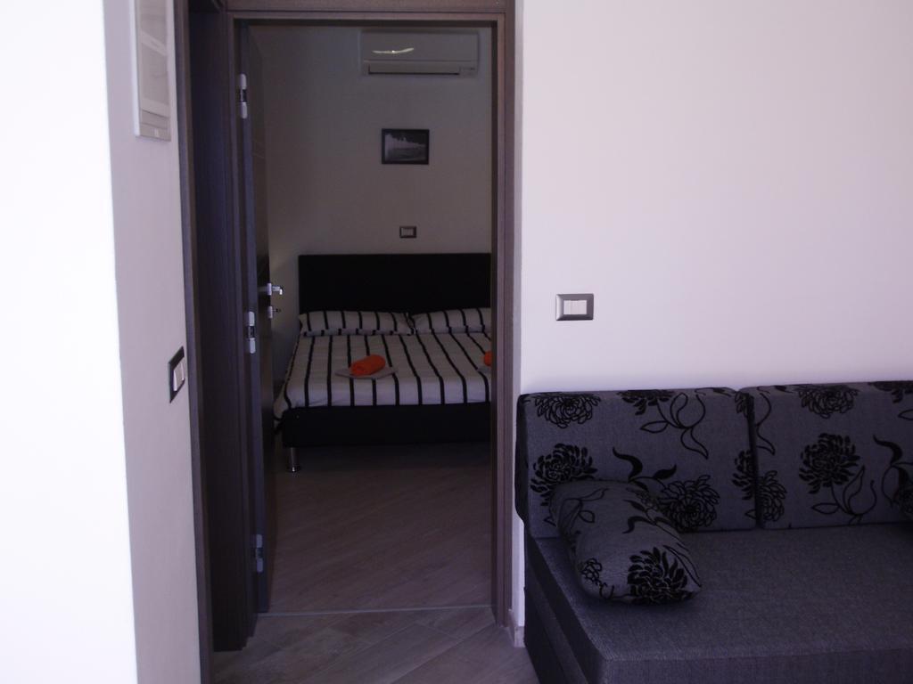 Villanova Apartments Πόρετς Δωμάτιο φωτογραφία
